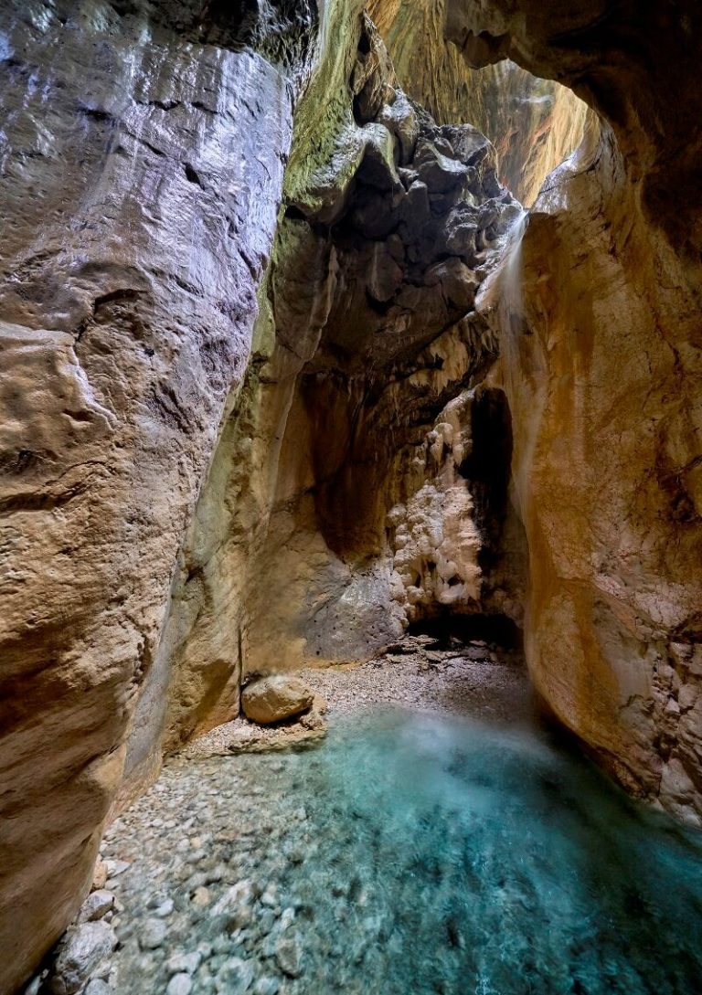 westbalkanguide WBG 14 - West Balkan Guide - WBG