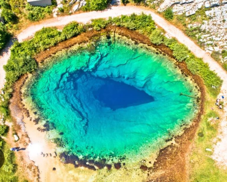 westbalkanguide WBG 2 - West Balkan Guide - WBG